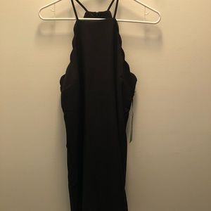 Lulu’s black scallop dress